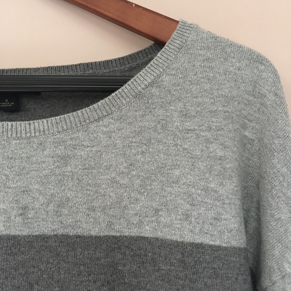 Two toned grey 3/4 sleeve sweater - Picture 3 of 4